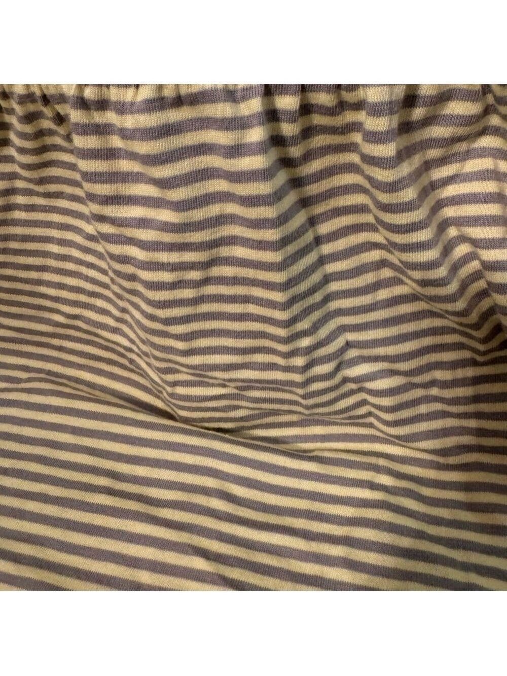 Old Navy Maxi Dress.
Size Small
NEW
Olive Green/ Yellow Striped - Picture 9 of 13